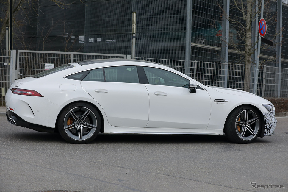 メルセデス AMG GT 63S 改良新型プロトタイプ(スクープ写真)《APOLLO NEWS SERVICE》