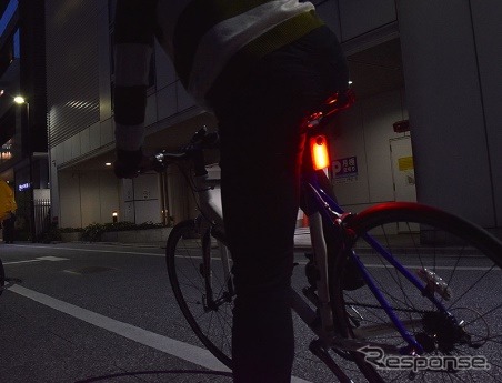 ドライブレコーダー機能付き自転車用テールライト「バッカム」《写真提供 サンコー》