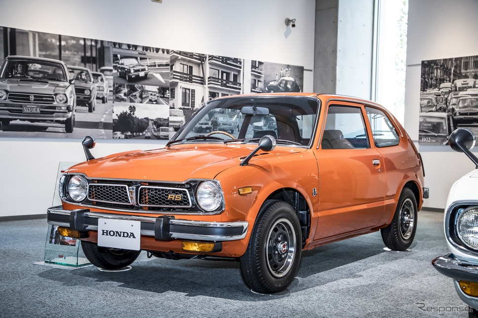 ホンダ・コレクションホールに展示されている初代シビック《写真撮影 山内潤也》