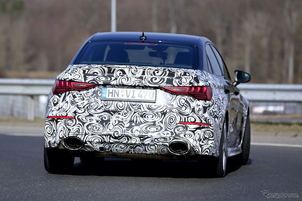 アウディ RS3セダン 次期型プロトタイプ(スクープ写真)《APOLLO NEWS SERVICE》