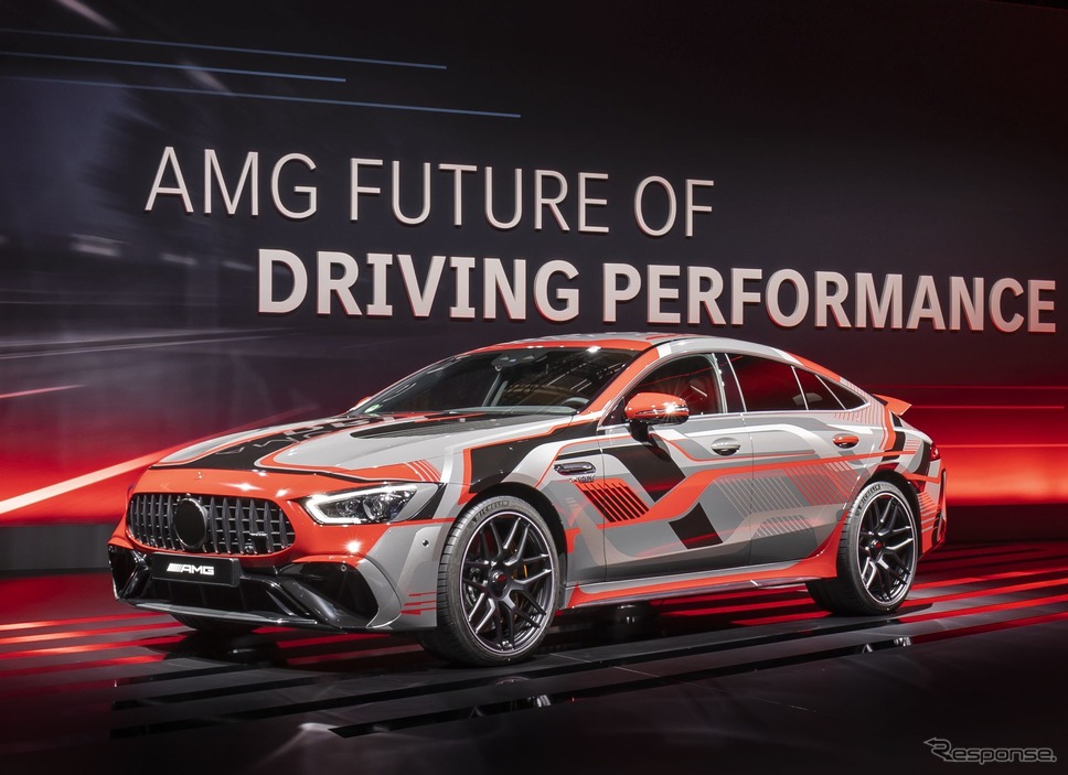 メルセデスAMG GT 4ドアクーペの「Eパフォーマンス」搭載プロトタイプ車《photo by Mercedes-Benz》