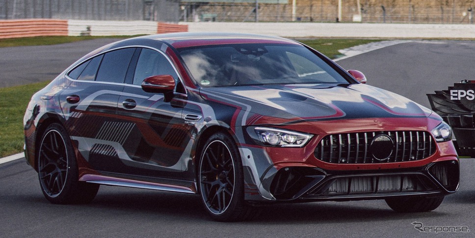 メルセデスAMG GT 4ドアクーペの「Eパフォーマンス」搭載プロトタイプ車《photo by Mercedes-Benz》