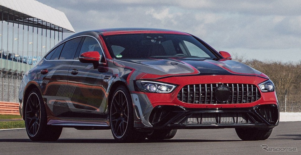 メルセデスAMG GT 4ドアクーペの「Eパフォーマンス」搭載プロトタイプ車《photo by Mercedes-Benz》