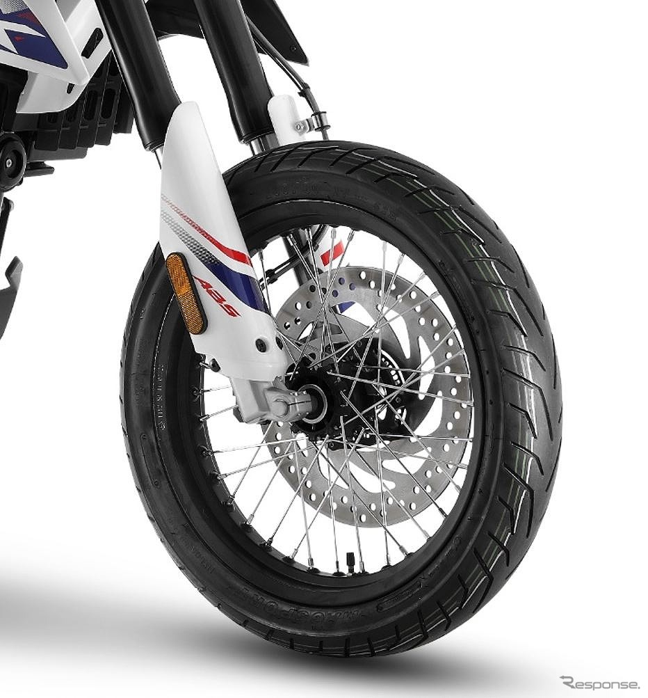 アプリリア SX125《写真提供 ピアッジオグループジャパン》