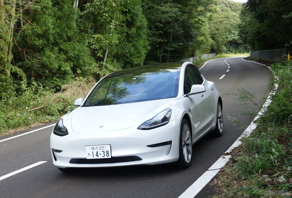 テスラ モデル3 ロングレンジAWD。長崎のワインディングロードにて。《写真撮影 井元康一郎》