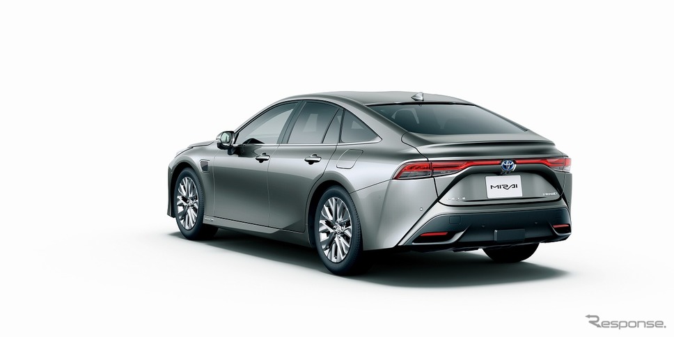 トヨタ MIRAI Advanced Drive(プレシャスメタル)<オプション装着車>《写真提供 トヨタ自動車》