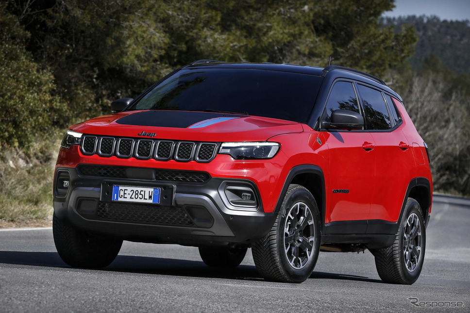 ジープ・コンパス 4xe 改良新型の トレイルホーク《photo by Jeep》