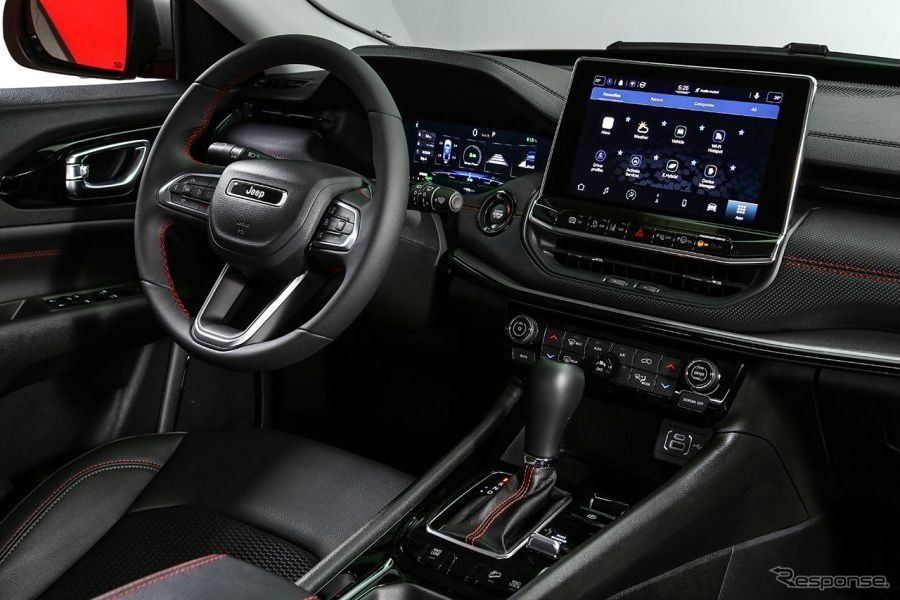 ジープ・コンパス 4xe 改良新型の トレイルホーク《photo by Jeep》