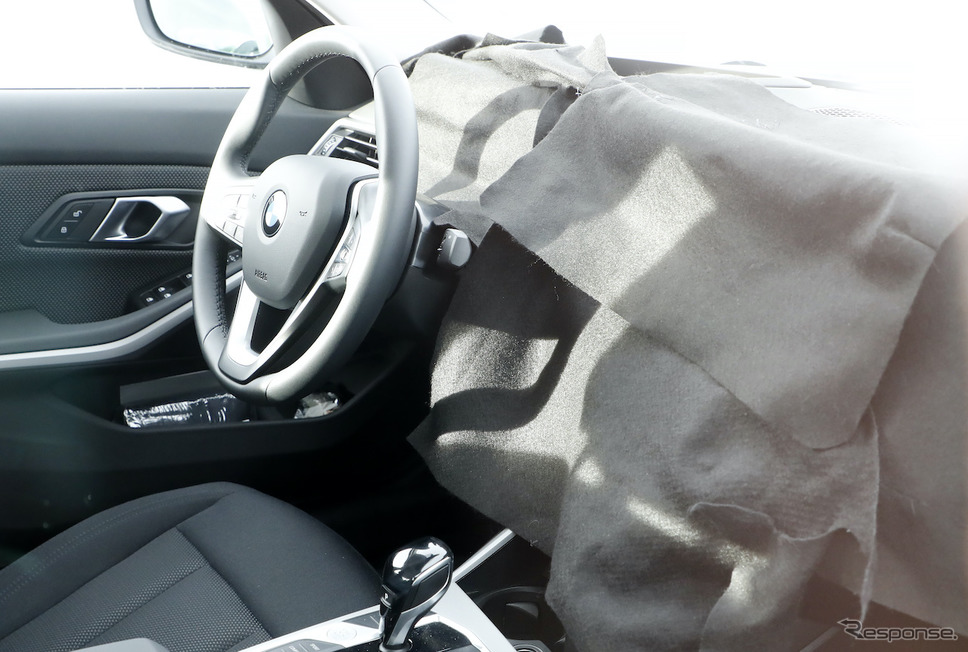 BMW 3シリーズ 改良新型プロトタイプ (スクープ写真)《APOLLO NEWS SERVICE》