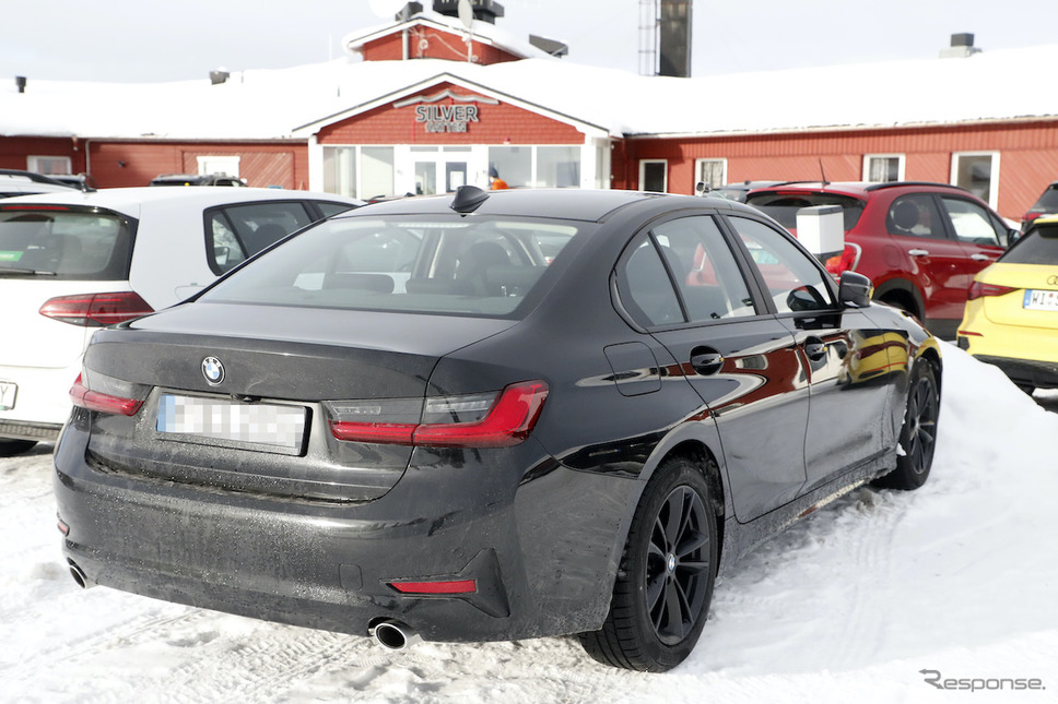 BMW 3シリーズ 改良新型プロトタイプ (スクープ写真)《APOLLO NEWS SERVICE》