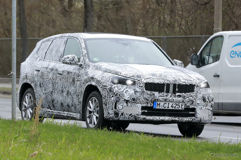 BMW iX1 プロトタイプ(スクープ写真)《APOLLO NEWS SERVICE》