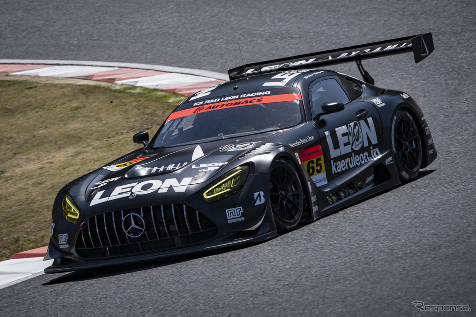GT300クラスポールポジションの#11 GAINER TANAX GT-R(平中克幸/安田裕信)《写真撮影 益田和久》