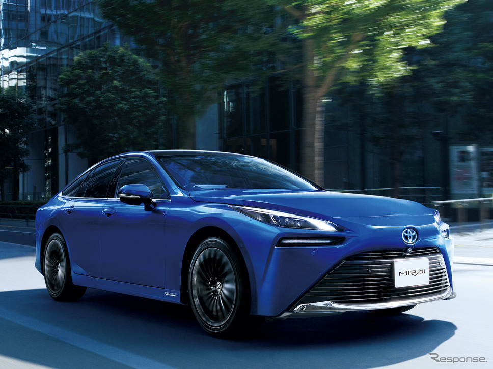 トヨタ MIRAI(燃料電池タクシー)《写真提供 トヨタ自動車》