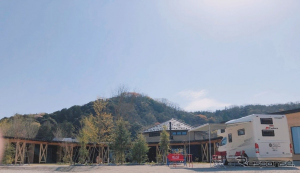 キャンピングカーを活用したユニバーサルツーリズム(イメージ)《写真提供 キャンピングカー株式会社》