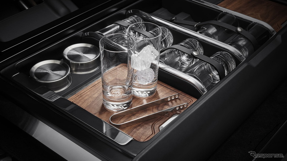 ロールスロイス・カリナン 向けの新カスタマイズオプション「ホスティングサービス」《photo by Rolls-Royce》