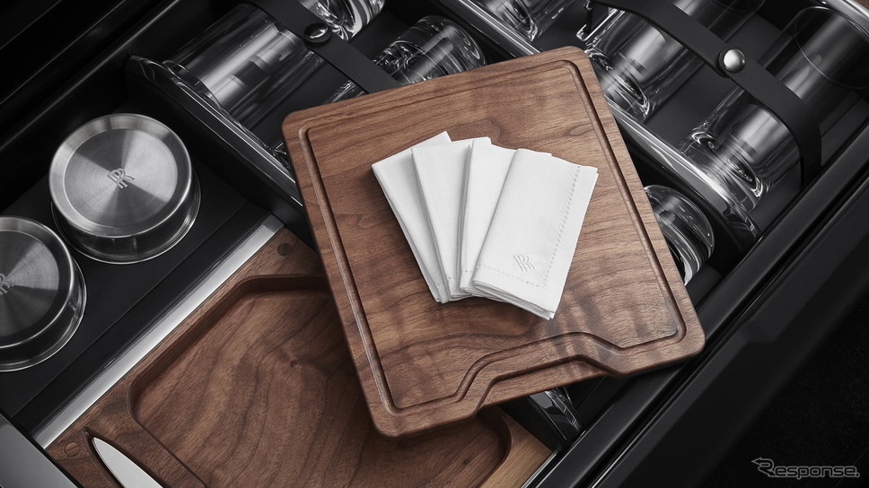 ロールスロイス・カリナン 向けの新カスタマイズオプション「ホスティングサービス」《photo by Rolls-Royce》