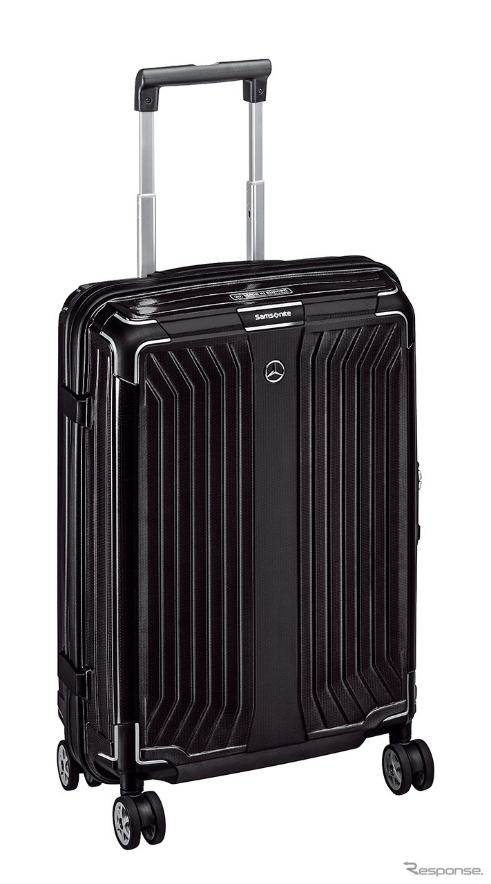 サムソナイトスーツケース（ブラック）《写真提供 メルセデス・ベンツ日本》