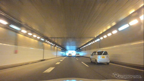 首都高速走行時のフロント4Kカメラ映像イメージ（トンネル走行時）《写真提供 ZMP》