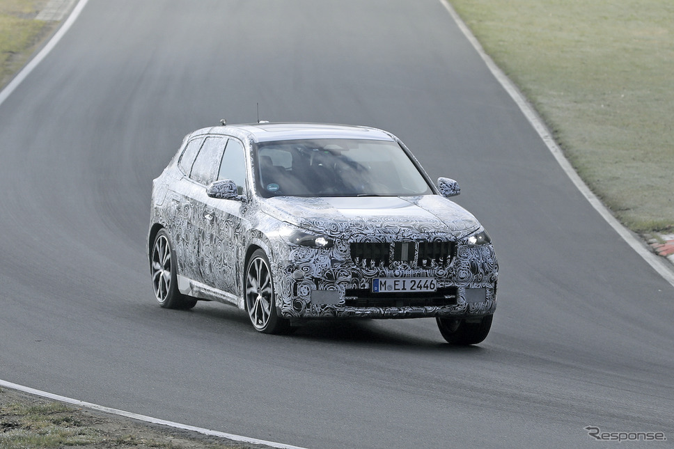 BMW X1 次期型プロトタイプ（スクープ写真）《APOLLO NEWS SERVICE》
