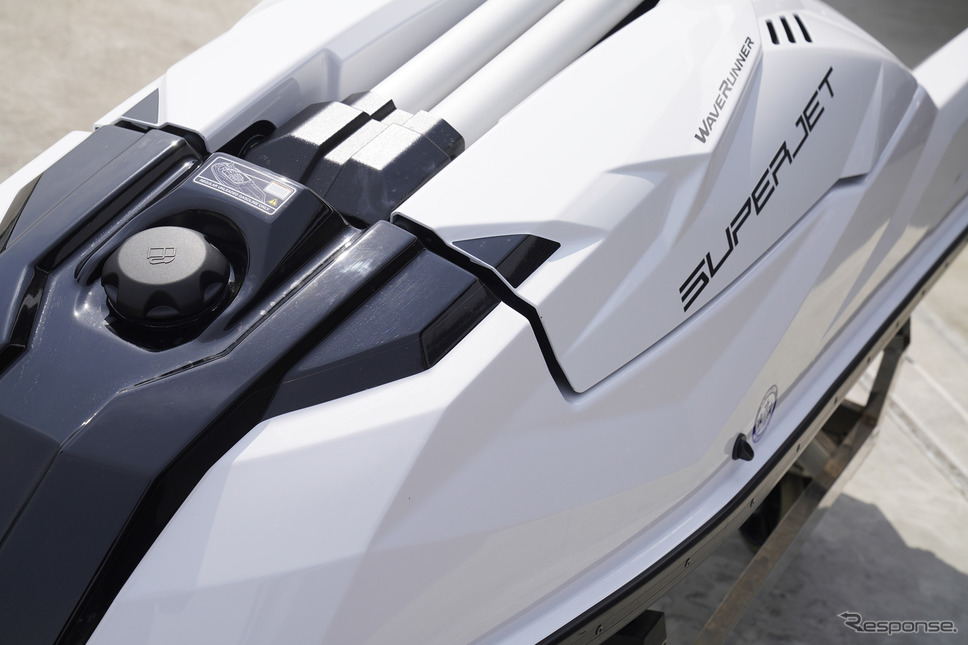 ヤマハの新型マリンジェット『SUPERJET(スーパージェット)』《写真撮影 柳田由人》
