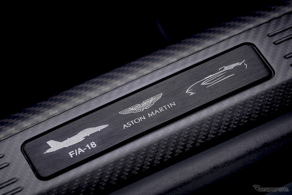 アストンマーティンV12スピードスター《photo by Aston Martin》