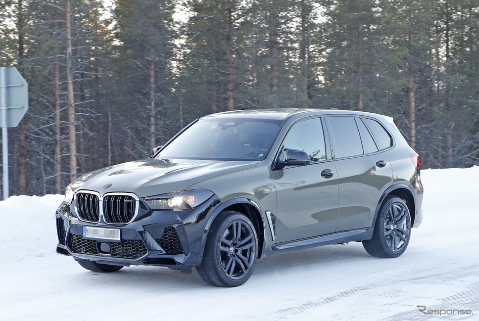 BMW X5M 改良新型プロトタイプ（スクープ写真）《APOLLO NEWS SERVICE》