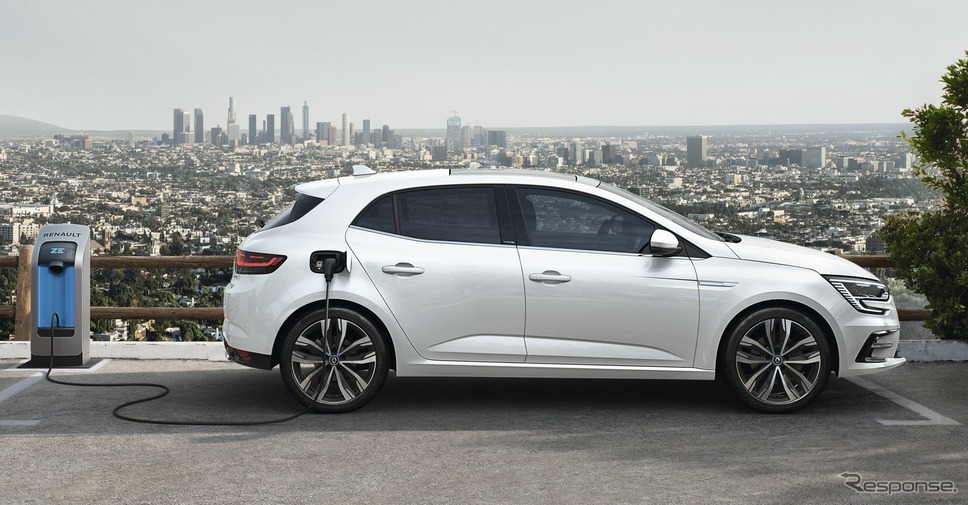 ルノー ・メガーヌ・ハッチバック 改良新型のPHV「E-TECH」《photo by Renault》