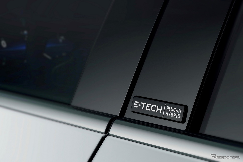 ルノー・メガーヌ・ハッチバック 改良新型のPHV「E-TECH」《photo by Renault》