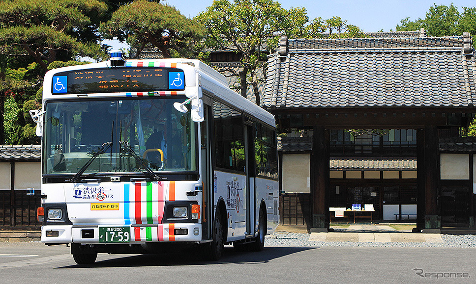 渋沢栄一 論語の里 循環バス(自動運転)《写真撮影 大野雅人》