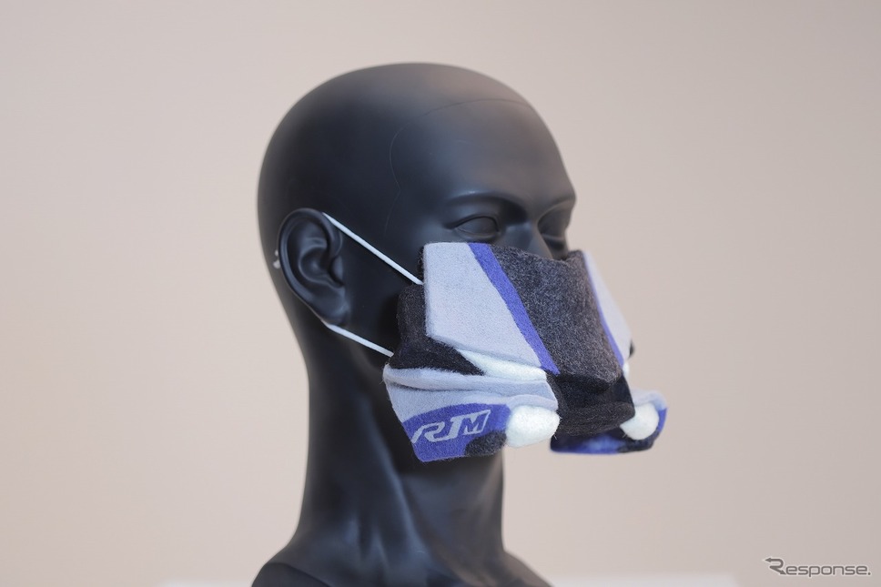 YZF-R1Mマスク（羊毛フェルト）《写真提供 ヤマハ発動機》