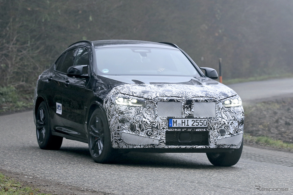 BMW X4 改良新型 プロトタイプ（スクープ写真）《APOLLO NEWS SERVICE》
