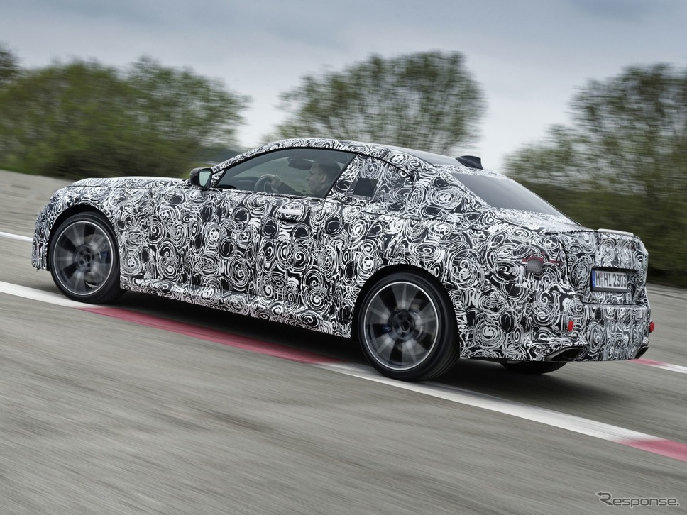 BMW 2シリーズ・クーペ 次期型のプロトタイプ(M240i xDriveクーペ)《photo by BMW》