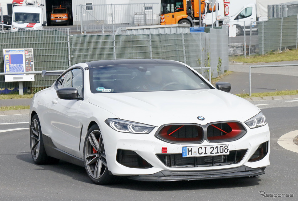 BMW M8をベースとした謎の開発車両（スクープ写真）《APOLLO NEWS SERVICE》
