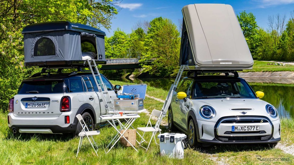 純正ルーフテントを装着したMINIの電動2車種。MINI『カントリーマン』(日本名:MINI『クロスオーバー』)のPHVとMINI『ハッチバック』のEV《photo by MINI》
