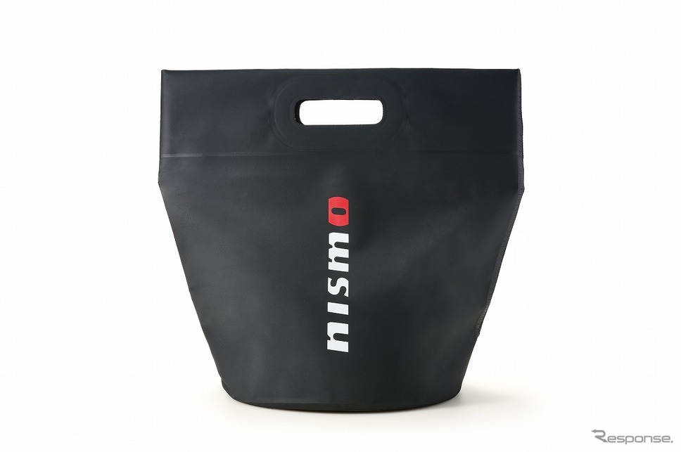 BASIC バケツバッグ《写真提供 日産自動車》