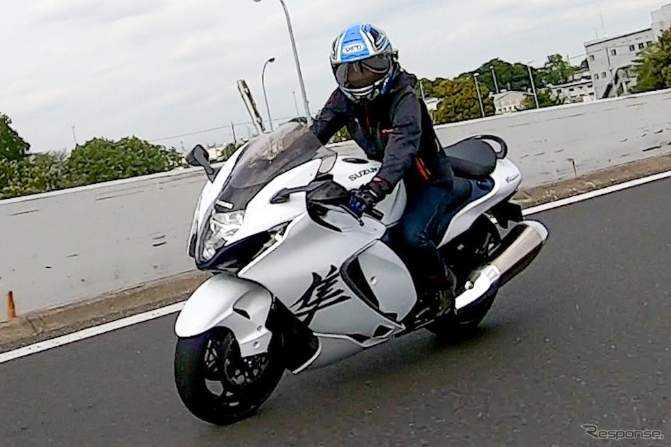 スズキ ハヤブサ 新型《写真撮影 WITH ME》