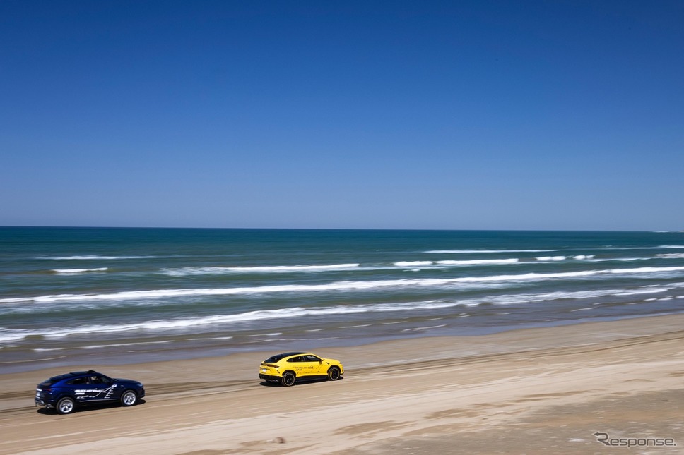 「UNLOCK ANY ROAD JAPAN」(石川県:千里浜なぎさドライブウェイ)《photo by Lamborghini》