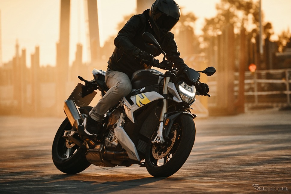 BMW S1000R《写真提供 ビー・エム・ダブリュー》