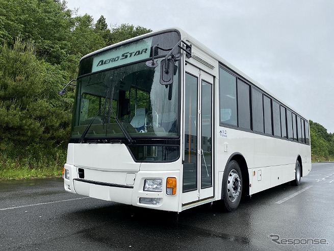 エアロスター前扉仕様車(撮影用特別仕様車)《写真提供 三菱ふそうトラック・バス》