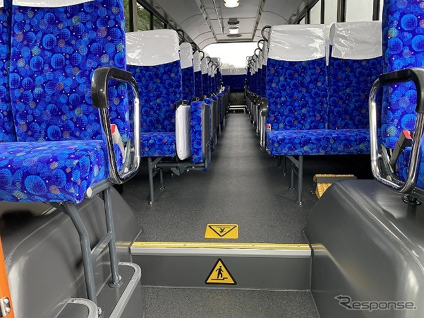 エアロスター前扉仕様車(撮影用特別仕様車)《写真提供 三菱ふそうトラック・バス》