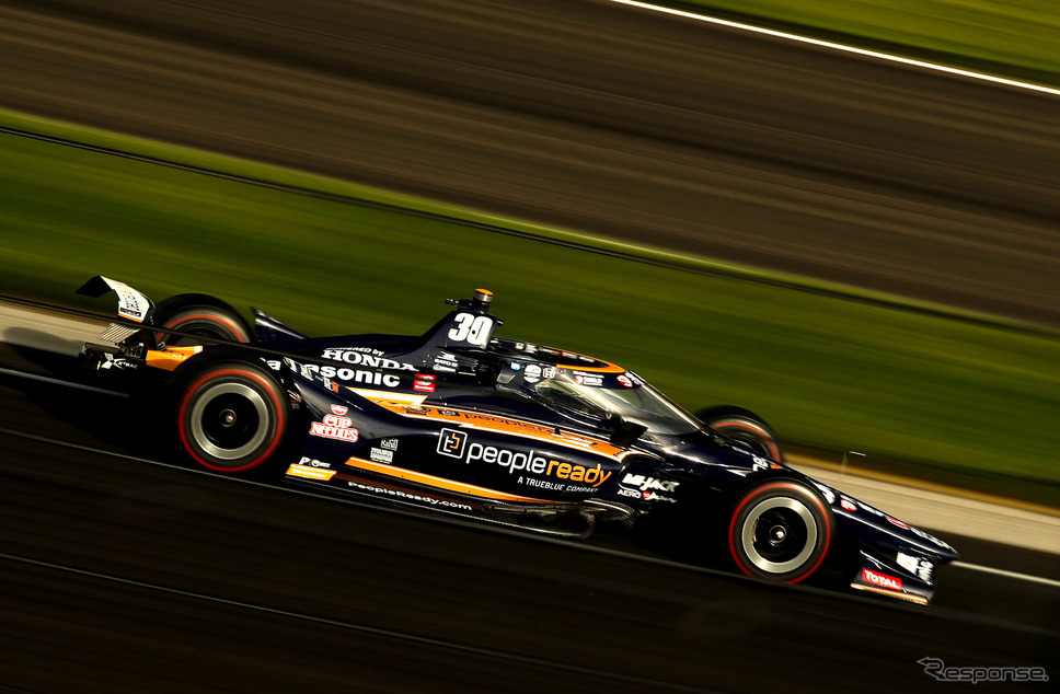 #30 佐藤琢磨は連覇ならず14位（写真は予選日のプラクティス走行）。《Photo by INDYCAR》