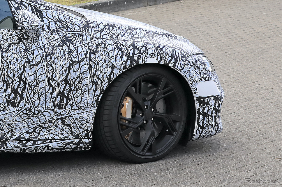 メルセデス AMG EQE プロトタイプ(スクープ写真)《APOLLO NEWS SERVICE》