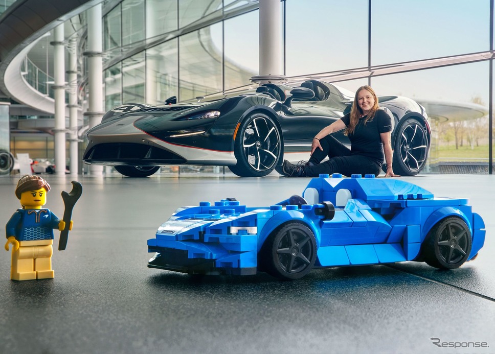 マクラーレン・エルバの実車と「レゴ・スピードチャンピオン」、チーフ開発エンジニアのレイチェル・ブラウン氏《photo by McLaren Automotive》