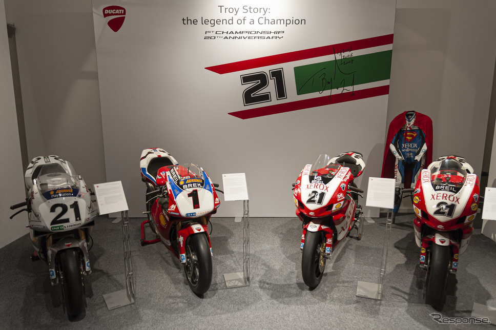 ドゥカティでスーパーバイク世界選手権を3度制したトロイ・ベイリスを称えるドゥカティ・ミュージアムの特別展「Troy Story: The Legend of a Champion」《photo by Ducati》