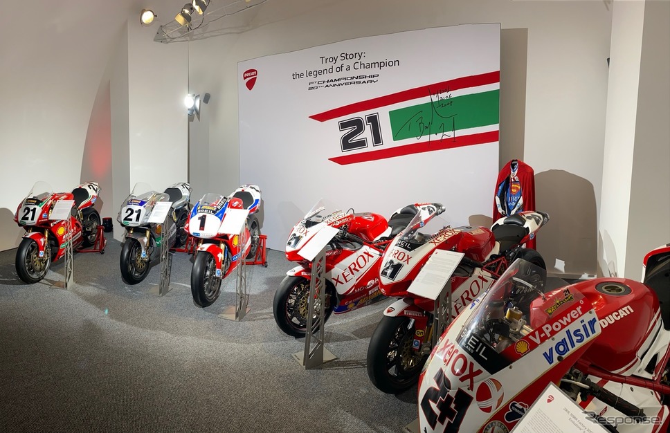 ドゥカティでスーパーバイク世界選手権を3度制したトロイ・ベイリスを称えるドゥカティ・ミュージアムの特別展「Troy Story: The Legend of a Champion」《photo by Ducati》