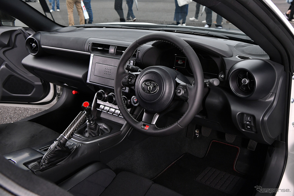 HKSのアフターパーツ、新型 86 コンセプトはファン投票2冠達成!…感じるパワー、魅せるエアロを意識《PHOTO:土屋勇人》