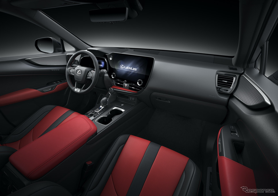 レクサスNX新型(プロトタイプ):F SPORT専用色、フレアレッド《写真提供 トヨタ自動車》