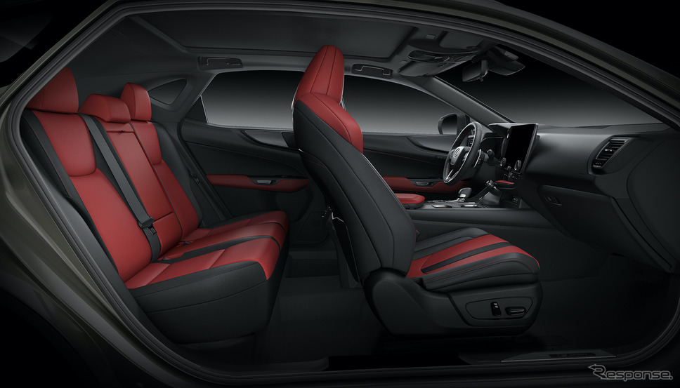 レクサスNX新型(プロトタイプ):F SPORT専用色、フレアレッド《写真提供 トヨタ自動車》