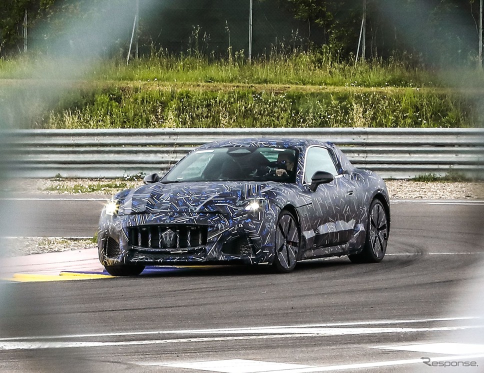 マセラティ・グラントゥーリズモ 次期型のプロトタイプ《photo by Maserati》