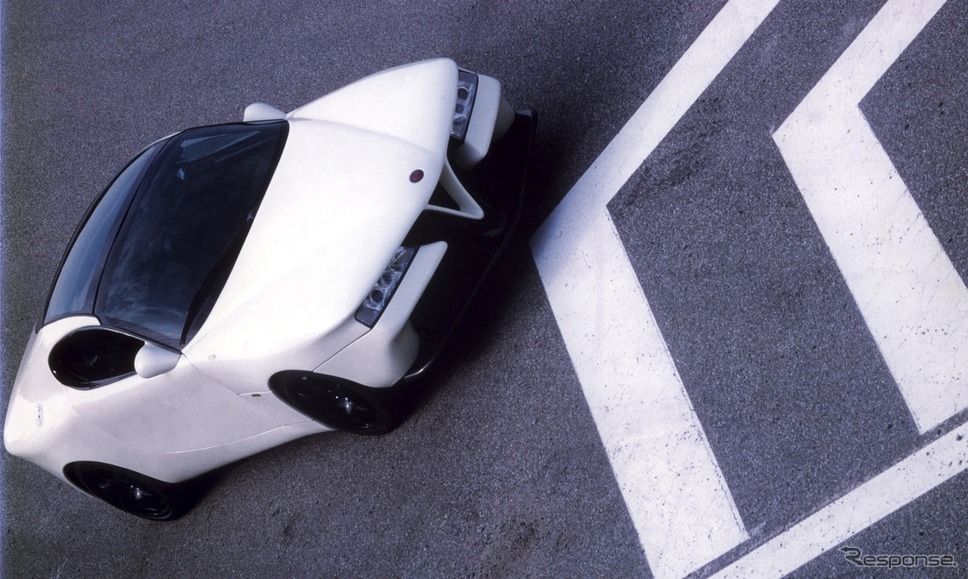 カスターニャ・ヴィットリア(1995年)《photo by Castagna Milano》